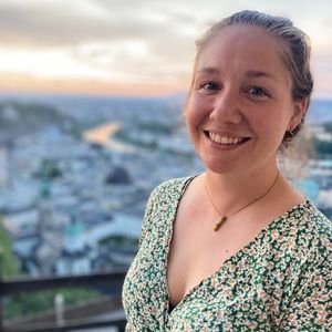 Meet your Posher, Emily